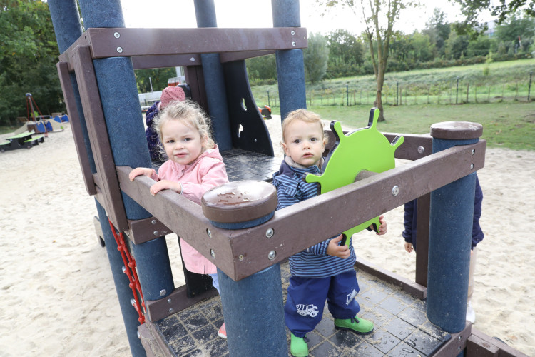 Von diesem Spielplatz schwärmen alle Kinder: Über den Themenspielplatz am Schlosssee hat KURT mit Planerin Daniela Krause gesprochen
