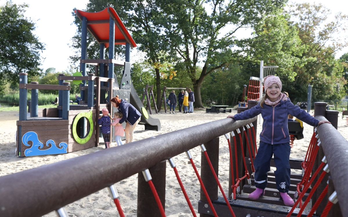 Von diesem Spielplatz schwärmen alle Kinder: Über den Themenspielplatz am Schlosssee hat KURT mit Planerin Daniela Krause gesprochen