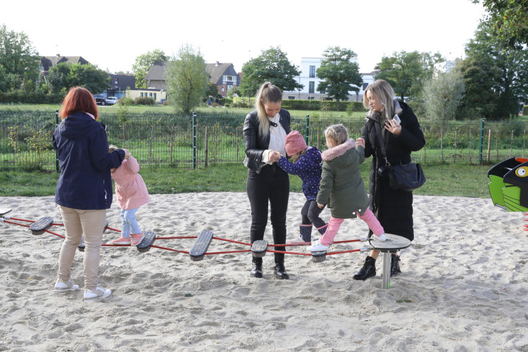 Von diesem Spielplatz schwärmen alle Kinder: Über den Themenspielplatz am Schlosssee hat KURT mit Planerin Daniela Krause gesprochen