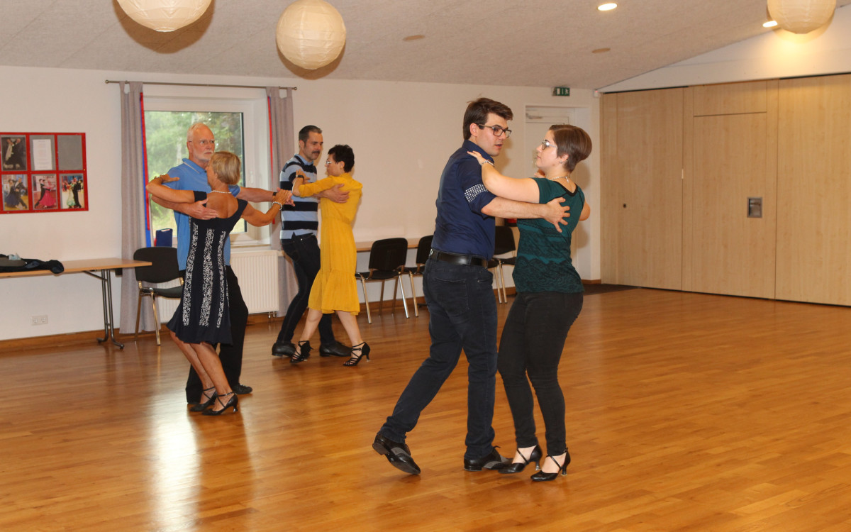 Von Discofox bis Cha-Cha-Cha - Hobbytanz-Gruppe des TSC Gifhorn lockt mit Schnuppertagen