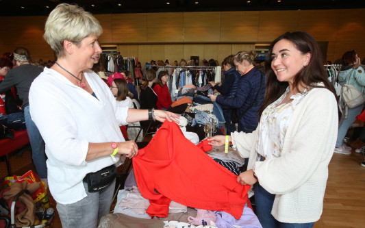 Von Frau zu Frau: Nächster Flohmarkt Modewinkel lockt am 12. September in die Stadthalle Gifhorn