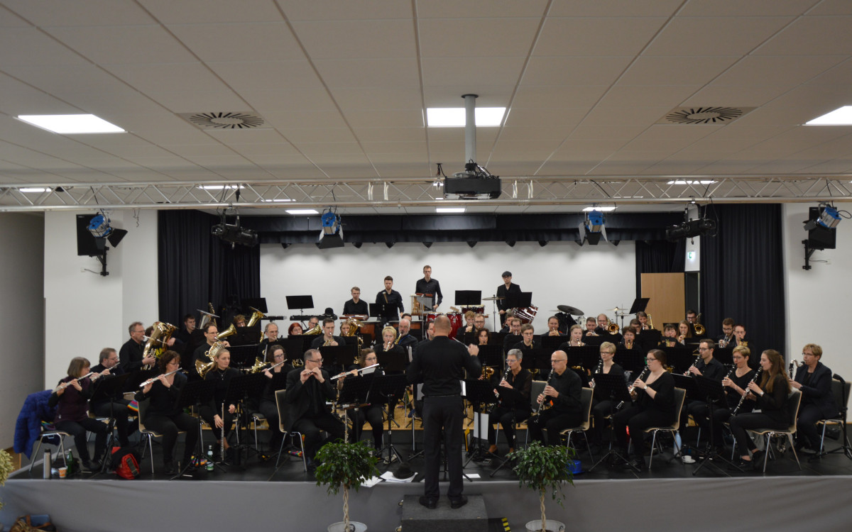 Von Star Wars bis Soul Bossa Nova: Lebenshilfe Gifhorn und Projektorchester der Feuerwehr laden zu kostenfreiem Konzert in die Stadthalle