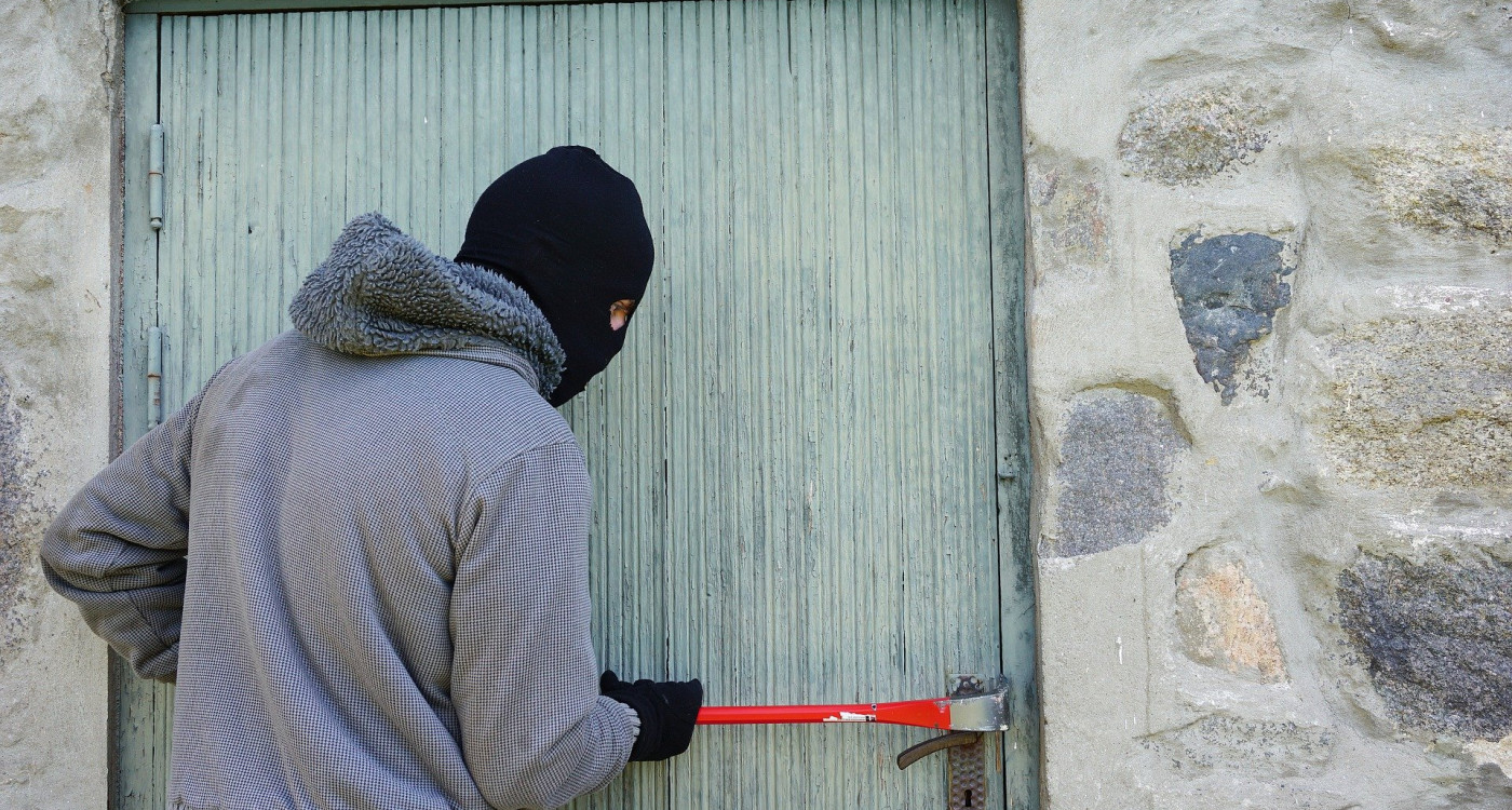 Vorsicht vor Betrugsmaschen zur Weihnachtszeit: Einbruch