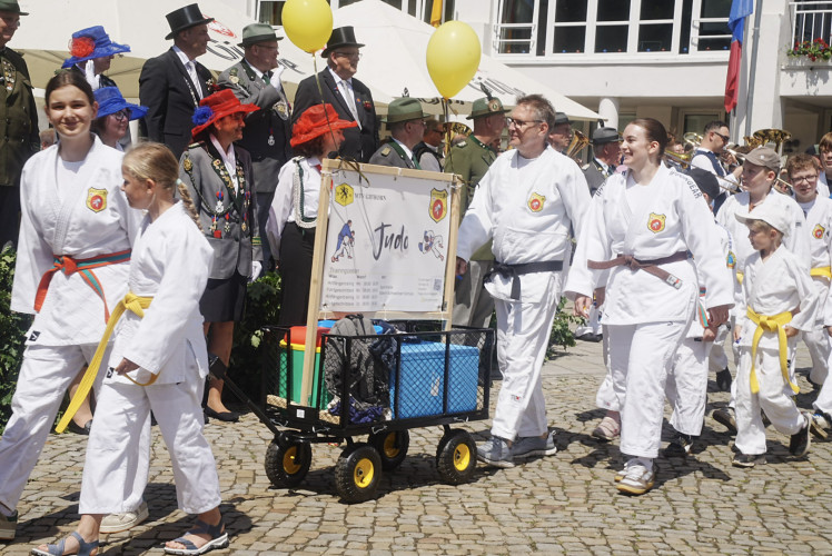 Was für ein Zauber: KURT zeigt Euch weitere 149 (!) Fotos vom Schützenfest-Wochenende in Gifhorn