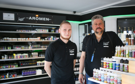 Weg von der Kippe, hin zum Vape - Kai Ziesmann und der Ezigaro/MyVape-Vapeshop entwöhnen den Raucher