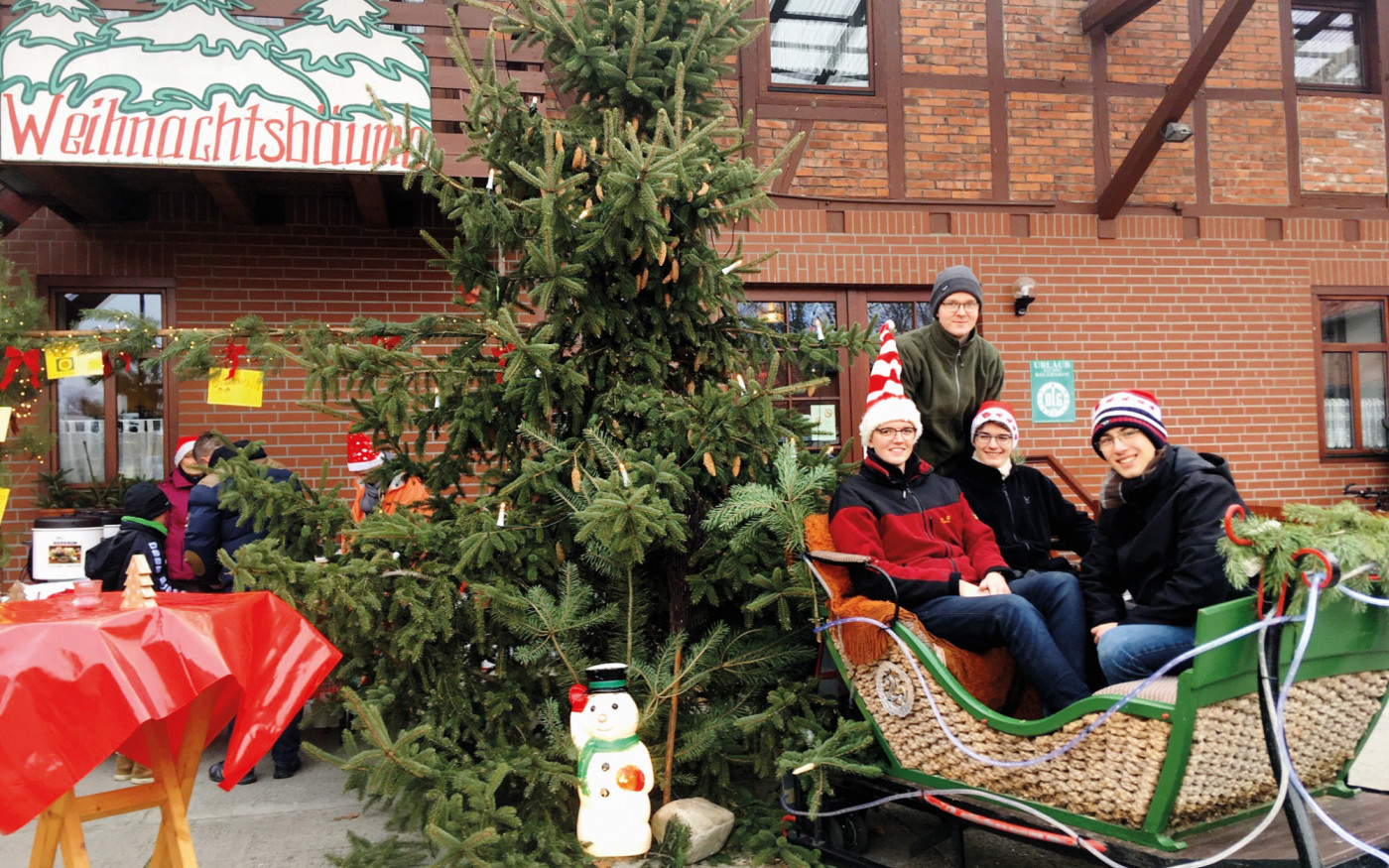 Weihnachtsbäume gibt‘s hier seit 30 Jahren: Familie Müller verkauft auf dem Hof - und liefert die Festtagstanne bei Bedarf