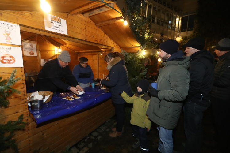 Weihnachtsstimmung im Gifhorner Schloss: KURT zeigt Euch die schönsten Bilder des Schlossmarkts