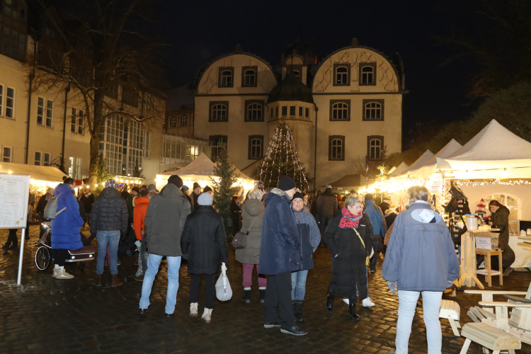 Weihnachtsstimmung im Gifhorner Schloss: KURT zeigt Euch die schönsten Bilder des Schlossmarkts