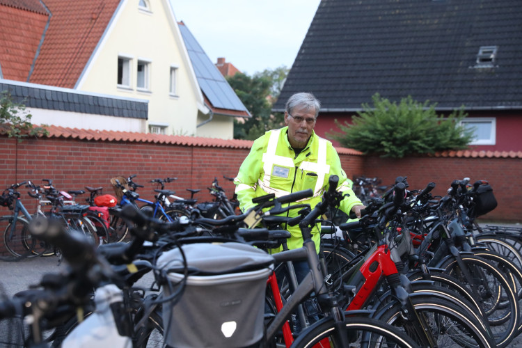Weil sie sich kümmern, können wir feiern: Ehrenamtliche und hauptberufliche Helfer sind beim Altstadtfest im Einsatz