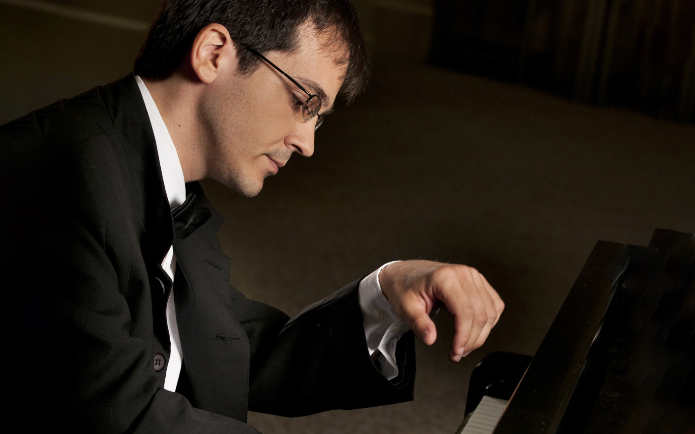 Weltklasse-Pianist Viktor Valkov spielt auf Einladung des Gifhorner Kulturvereins im Rittersaal
