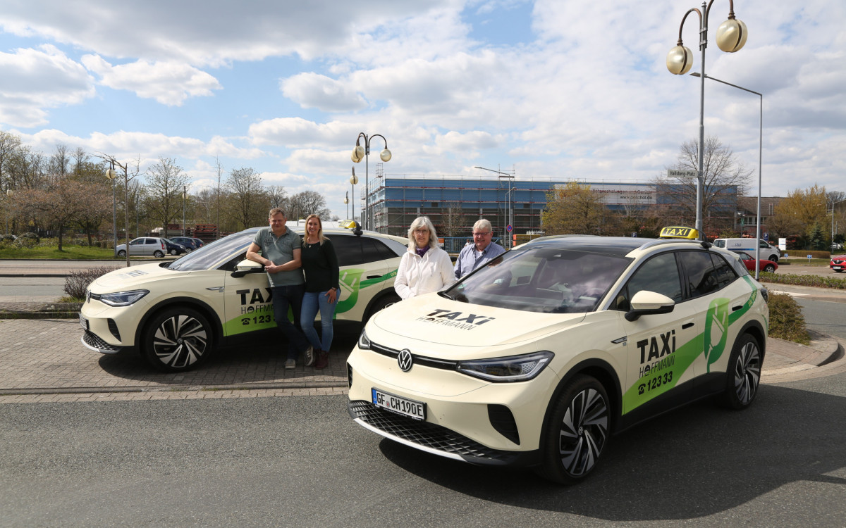 Weltpremiere in Gifhorn: Taxi Hoffmann hat den ID.4 - Gifhorns Unternehmen fährt als einziges mit Volkswagens neuem Elektro-SUV