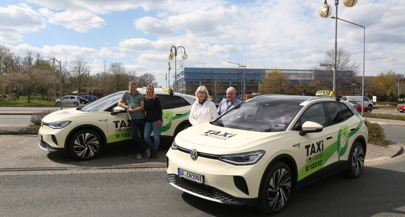 Weltpremiere in Gifhorn: Taxi Hoffmann hat den ID.4 - Gifhorns Unternehmen fährt als einziges mit Volkswagens neuem Elektro-SUV