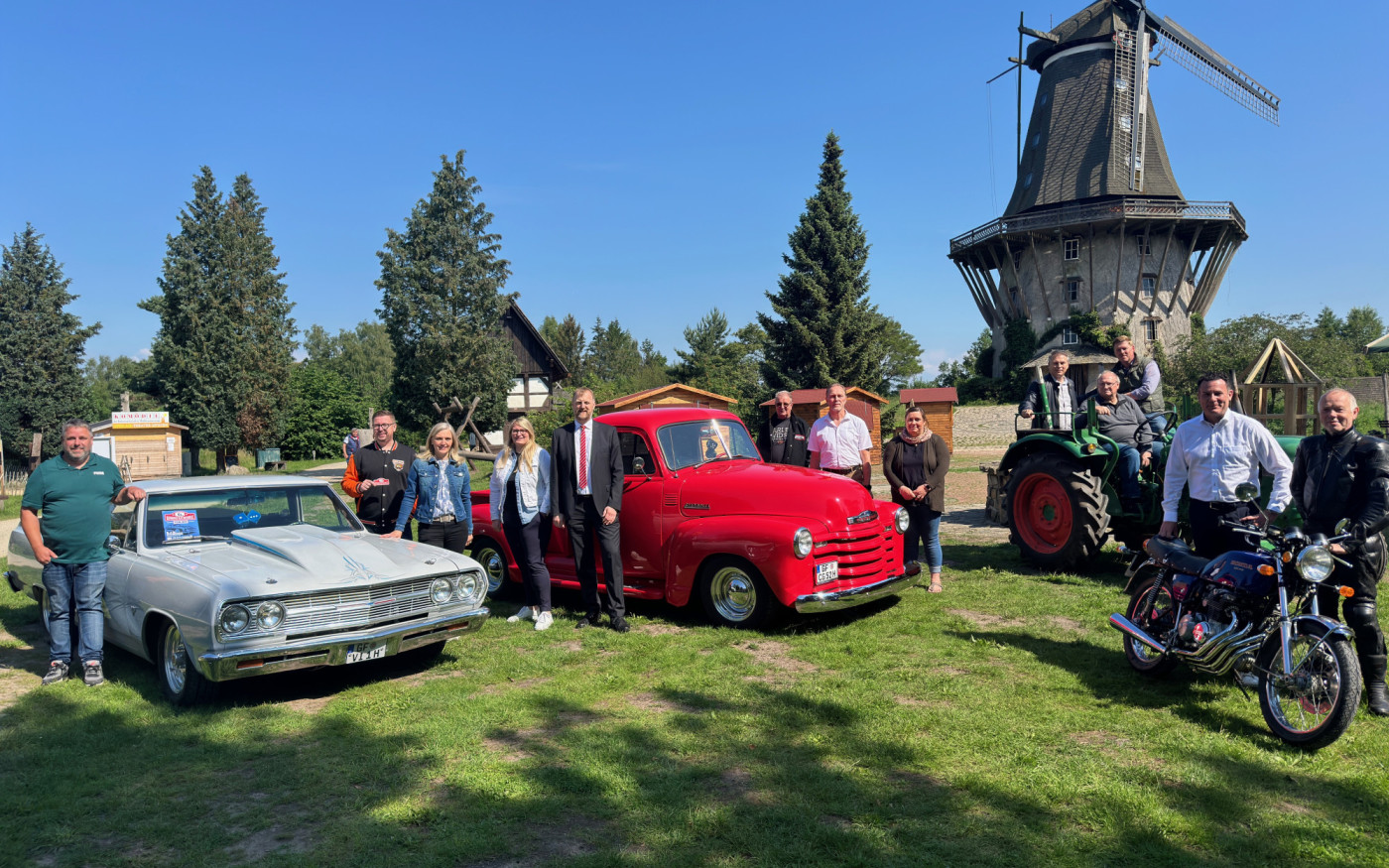 Wenn der A-Team-Bus auf Herbie trifft: 6. Oldtimermeile präsentiert am 29. Juni rund 500 Fahrzeuge