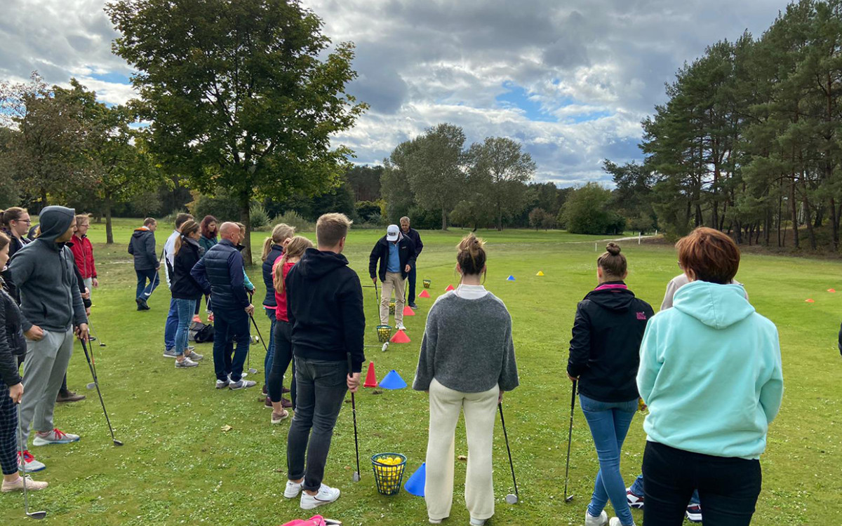 Wenn die Schule pausiert, legt Gifhorns Golfclub erst richtig los - Golf-Ferientag und Kindergolfabzeichen kommen bei den Jüngeren bestens an