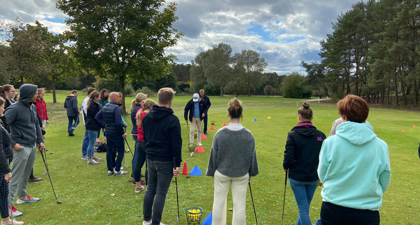 Wenn die Schule pausiert, legt Gifhorns Golfclub erst richtig los - Golf-Ferientag und Kindergolfabzeichen kommen bei den Jüngeren bestens an