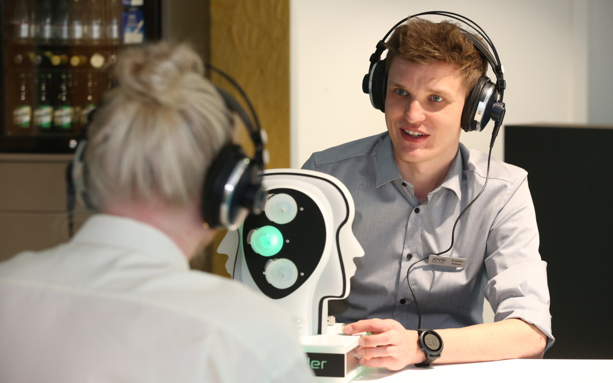 Wer sich besser schützt, hört länger gut: JOVO Hörsysteme aus Gifhorn rät zu Gehörschutz für Schützen, Jäger und Musiker