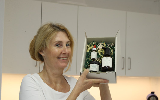 Wie wäre es mit Beauty und Wellness? suwe-Naturkosmetik unterm Weihnachtsbaum