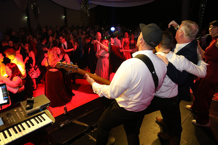 Wilder Ritt übers Parkett: Die schönsten Fotos vom Kreisreiterball in Gifhorns Stadthalle gibt's in der KURT-Bildergalerie