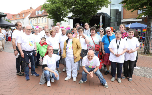 Zeit für Solidarität: Die Vorsitzenden Angelika und Volker Oertel erklären den Spaßmacher-Verein und wie sie Gifhorn Lebensfreude schenken