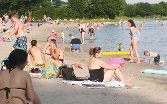 Zu viele Badegäste - Gifhorns Polizei sperrt Zufahrten zu Tankumsee und Bernsteinsee