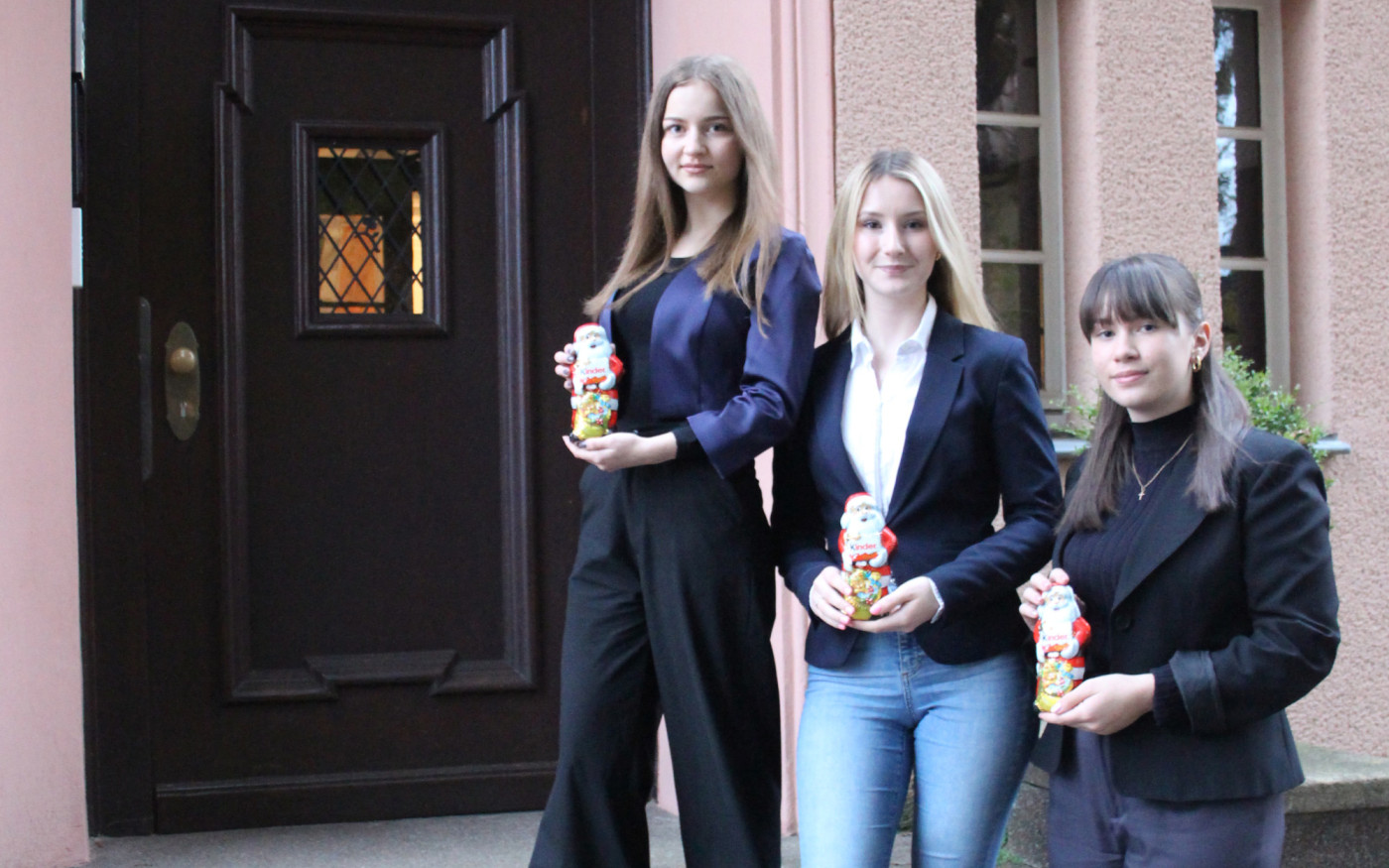 Zum Nikolaus-Tag richtig absahnen: Immobilienmakler Dahler füllt Stiefelchen